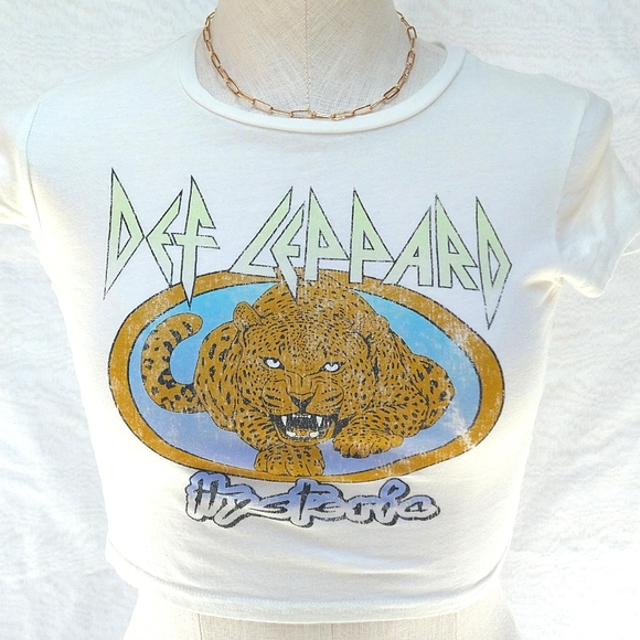 Def Leopard Tops - Def Leopard Crop Top size XS